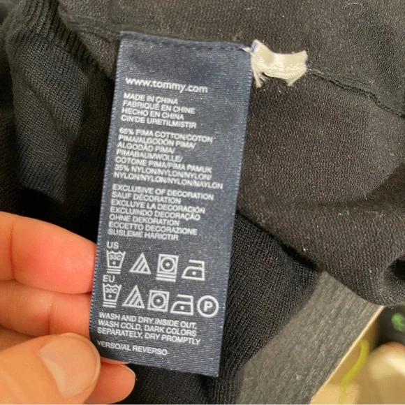 Tommy Hilfiger Women's Black V-Neck Sweater - Picture 4 of 6